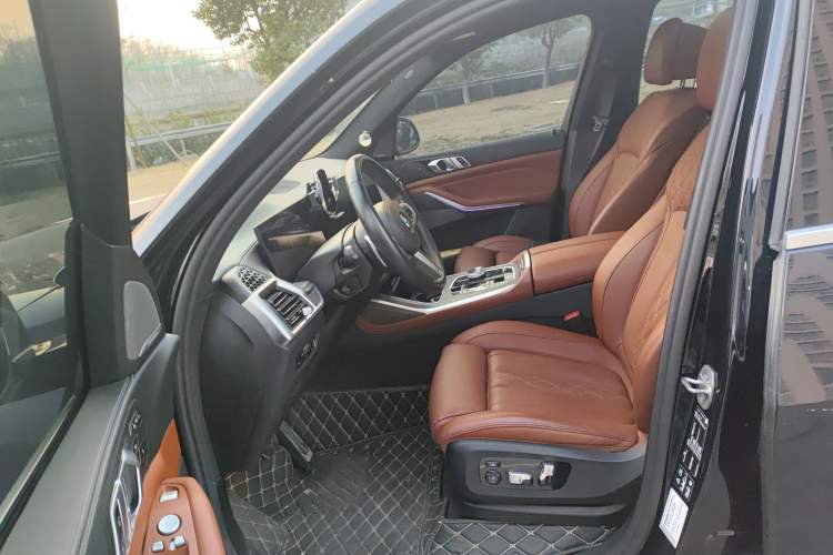 Used BMW X7 2023 xDrive40i Luxury M Sport Package