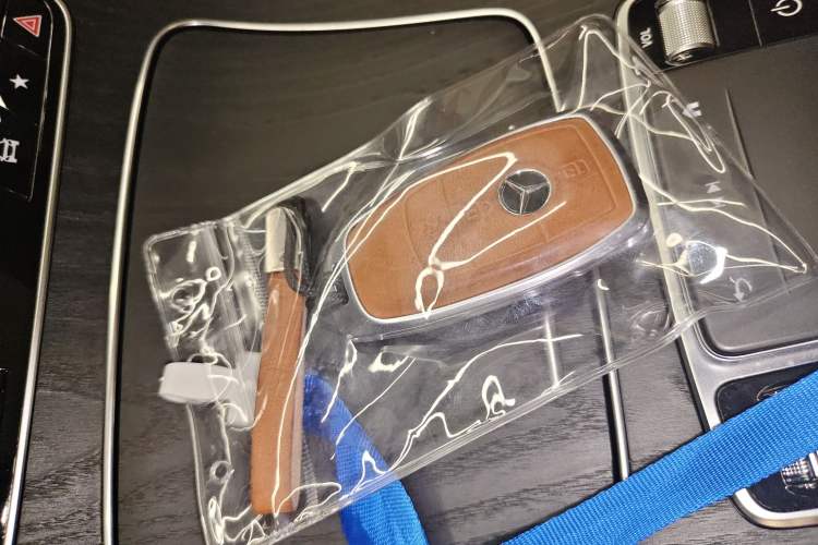 Used Mercedes-Benz E-Class 2023 E 260 L 4MATIC Interior 1