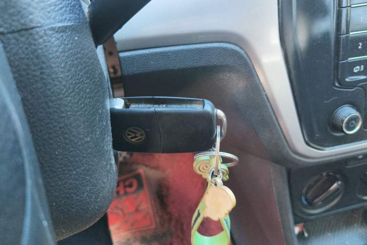 Used Volkswagen Lavida 2017 1.6L Manual Fashion Edition
