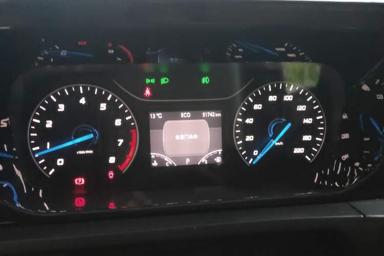 Used Ford Transit 2023 2.0T Gasoline Automatic Multi-Function Commercial Vehicle Mid-Drive Mid-Roof 5/6 Seats
