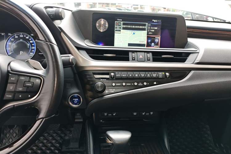 Used Lexus ES 2020 300h Premium Edition
