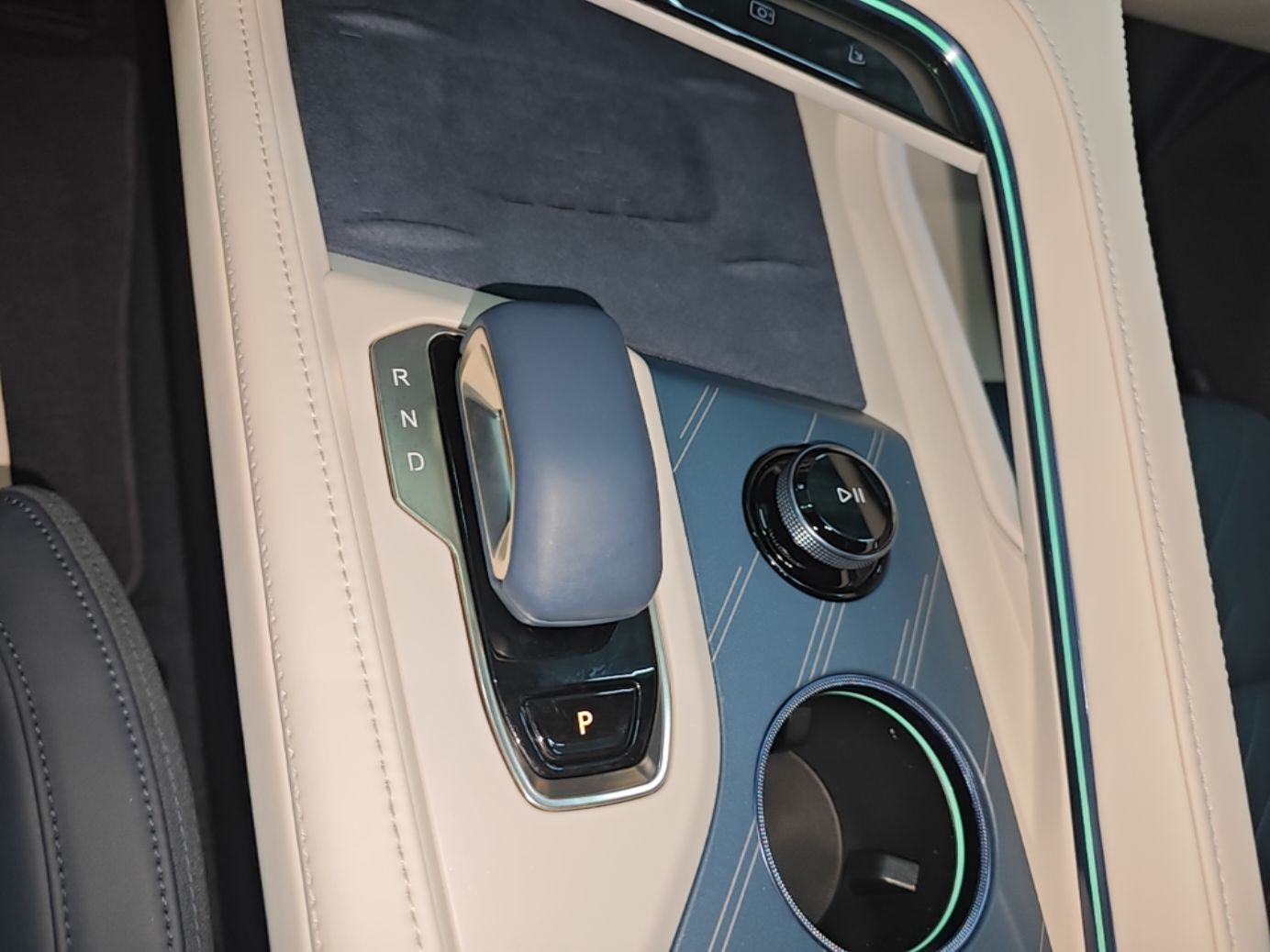 Zeekr 001 2024 WE Edition 100 kWh Rear-Drive — снимка 16