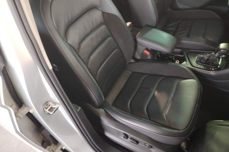 Used Volkswagen Tiguan L 2018 330TSI Automatic Two-Wheel Drive Luxury Edition
