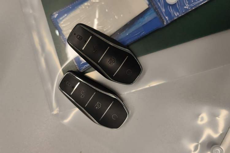 Used BYD Song Pro New Energy 2022 DM-i 110km Flagship Pro Model Interior 1