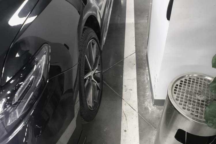 Used Toyota Camry 2023 2.5G Luxury Edition Left Front Wheel Hub