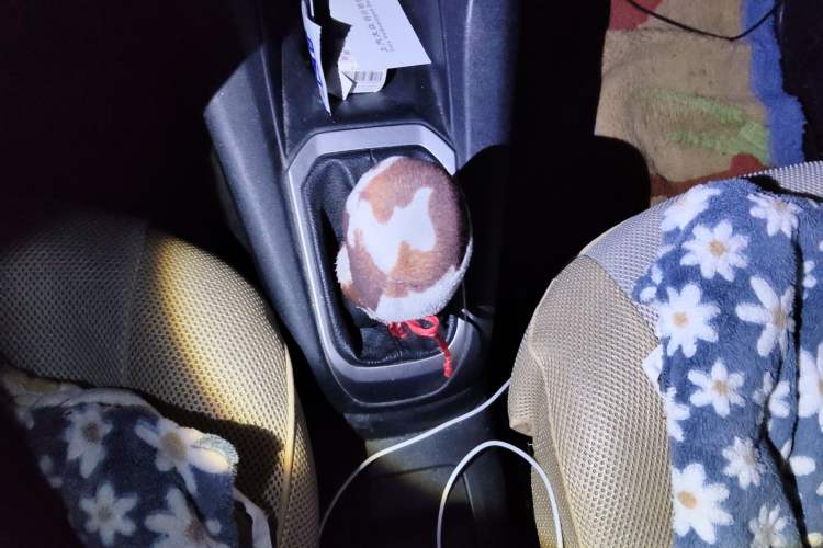 Used Peugeot 301 2014 1.6L Manual Comfort Edition Gear Lever