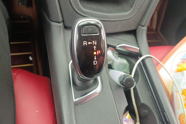 Used Cadillac XT5 2016 25T Luxury Model Gear Lever