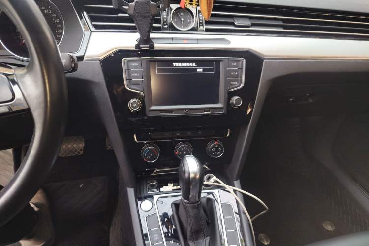 Used Volkswagen Magotan 2017 330TSI DSG Leading Model