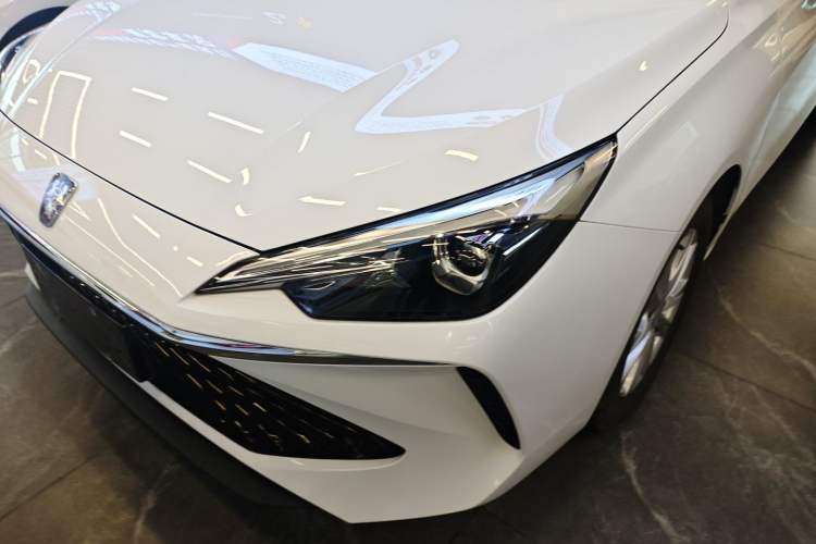 Used Roewe i5 2023 1.5L Manual Comfort Edition Left Front Headlight