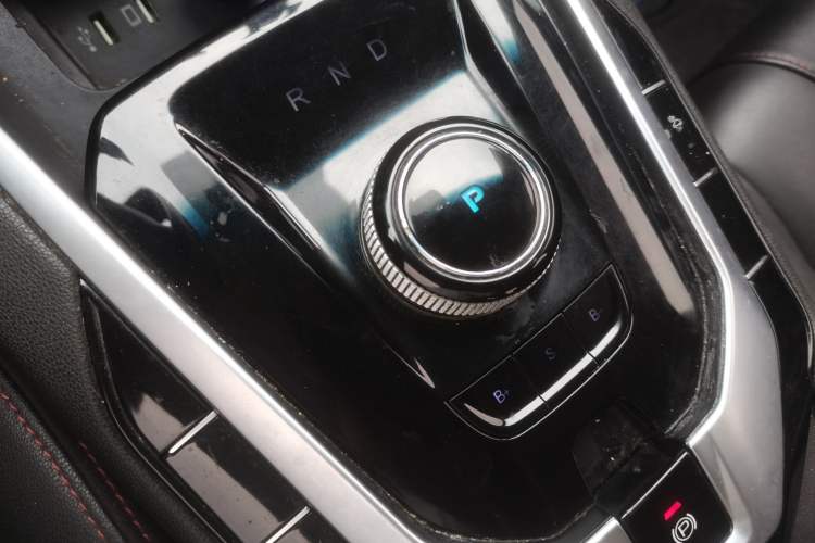 Used BAIC Beijing EU5 2018 R500 Smart Wind Edition