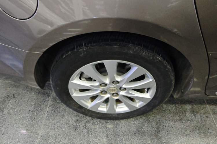 Used Buick LaCrosse 2013 2.4L SIDI Leading Comfort Version