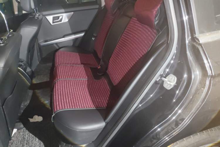 Used Mercedes-Benz GLK-Class 2011 GLK 300 4MATIC Fashion Model Left Rear Seat