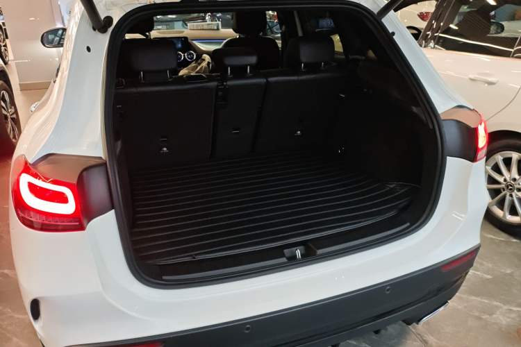 Used Mercedes-Benz GLA 2020 GLA 200 4MATIC Trunk