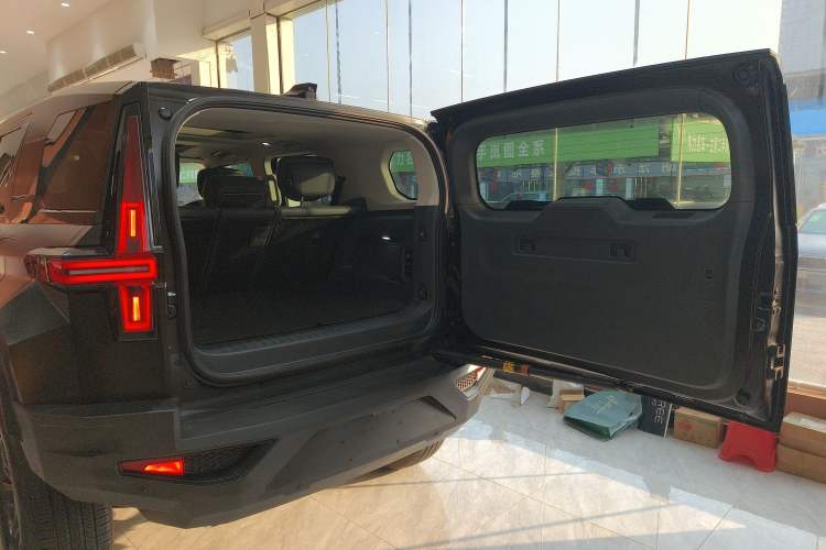 Used Brave warrior 917 2023 Range-Extended Base Model