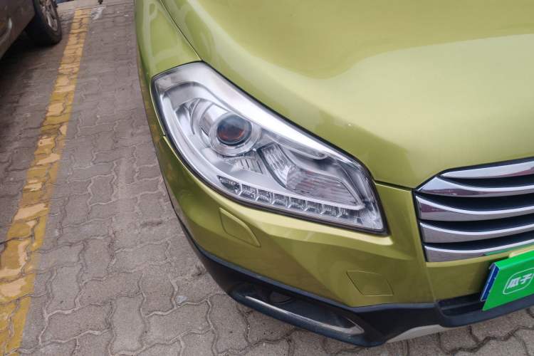 Used Suzuki S-Cross 2014 1.6L CVT Two-Wheel Drive Elite Version