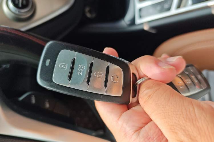 Used Changan CS95 2017 2.0T Two-Wheel Drive Zhitu Edition