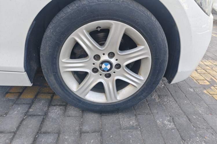 Used BMW 1 Series 2012 116i Leading Model Right Front Wheel Hub