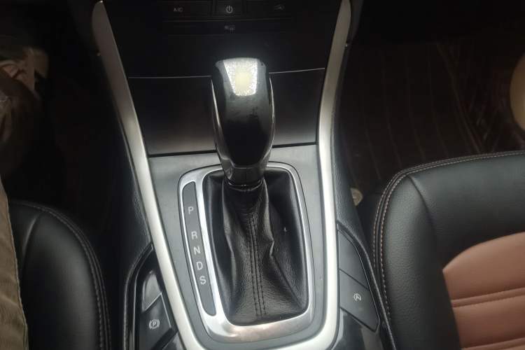 Used Ford Edge 2016 EcoBoost 245 Two-Wheel-Drive Titanium 5-Seater