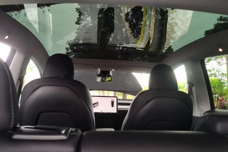 Used Tesla Model Y 2024 Rear-Wheel-Drive Version
