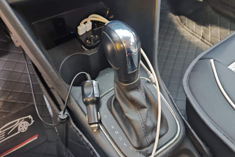 Used Volkswagen Polo 2016 1.4L Automatic Trendy Model Gear Lever