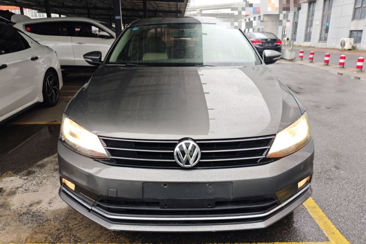 Used Volkswagen Sagitar 2015 230TSI Automatic Comfort Version Front