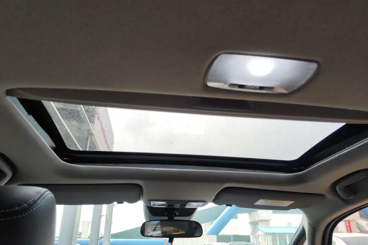 Used Honda LIFE 2021 1.5L CVT CRO-SS Fun Edition Headliner