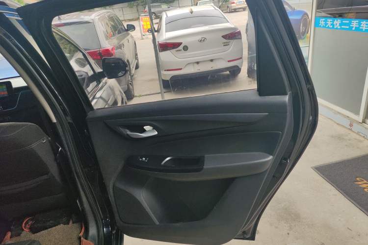 Used Baojun 730 2019 1.5T Manual Fashion Model 7-seater National V