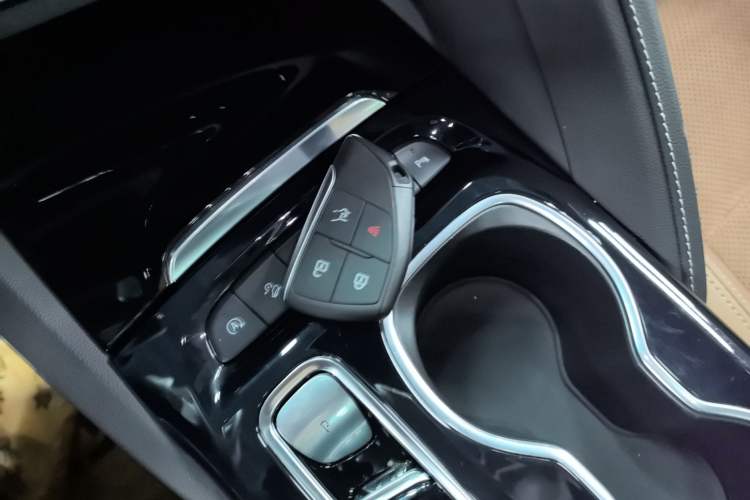 Used Buick Envision 2020 Encore S 652T Four-Wheel Drive Luxury Model