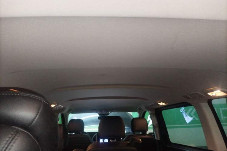 Used Mercedes-Benz Vito 2018 2.0T Elite Version 7 Seats China VI Emission Standard