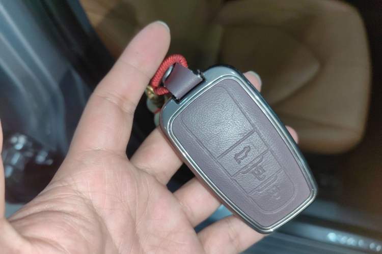 Used Toyota Avalon 2019 2.5L Touring Premium Version China VI Standard Interior 1