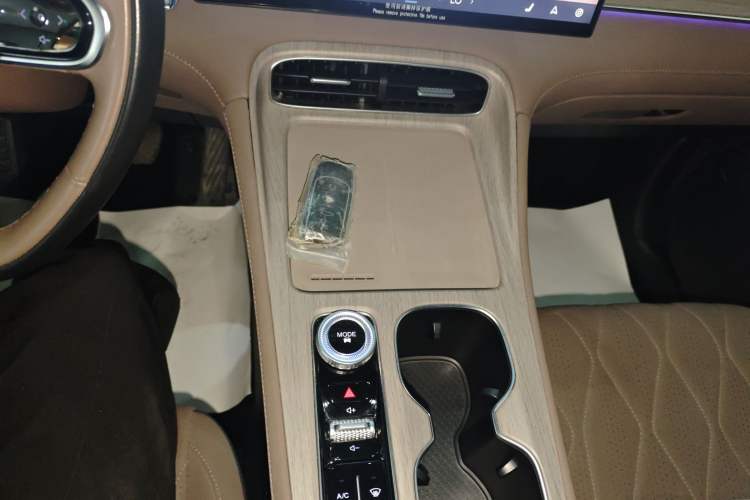 Used Chery Tiggo 8 PLUS 2025 290TGDI DCT Prestige 5-Seater
