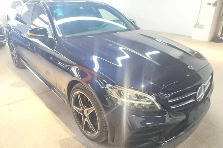 Used Mercedes-Benz C-Class 2020 Restyled C 260 Sport Edition Front Right 45 Deg
