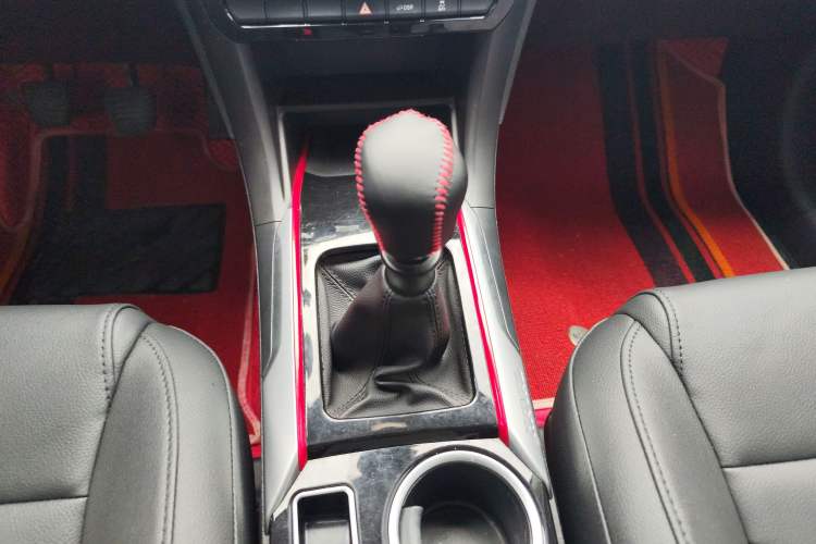 Used Haval H2 2017 Blue Label 1.5T Manual Two-Wheel Drive Elite Model
