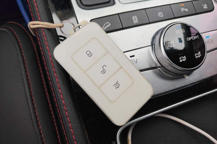 Used BYD Tang New Energy 2018 DM 2.0T All-Wheel Drive Smart Connect Genesis Edition 7 Seats China V Emission Standard