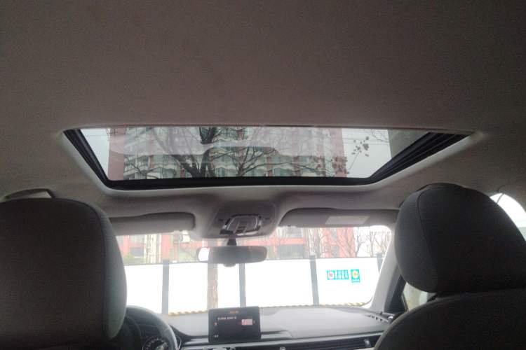 Used Audi A4L 2018 30th Anniversary Edition 30 TFSI Ambition Model
