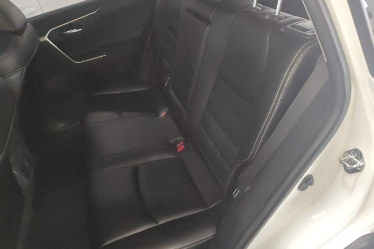 Used Toyota RAV4 2021 2.0L CVT 4x4 Trend Edition
