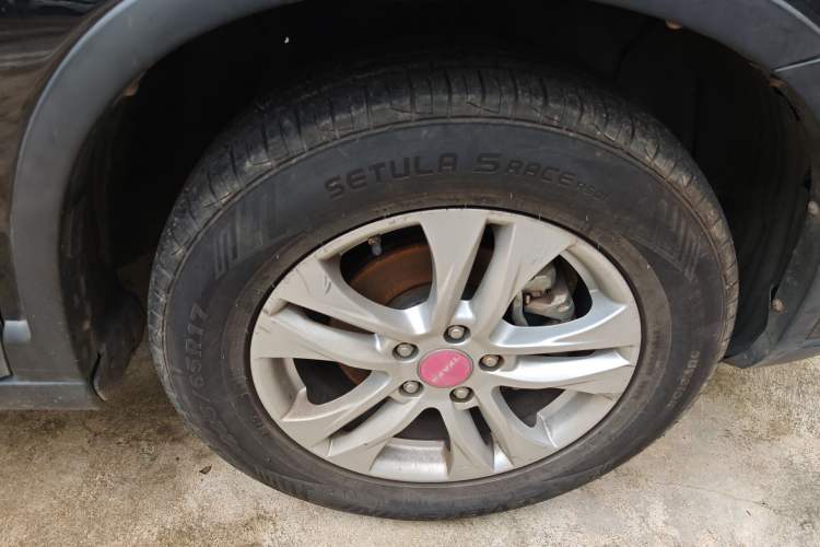 Used Haval H6 2014 Sport Version 1.5T Manual Two-Wheel Drive Elite Edition Right Front Wheel Hub