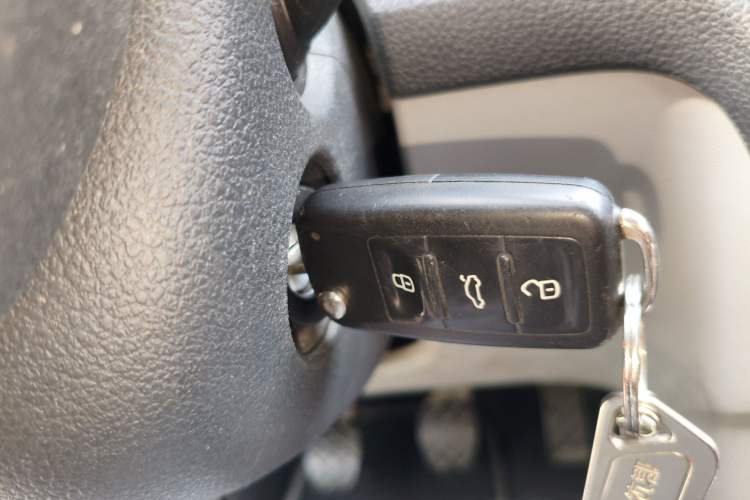 Used Skoda Rapid 2016 1.6L Manual Front-Wheel-Drive Version
