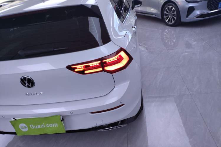 Used Volkswagen Golf 2023 Facelift 280TSI DSG R-Line Lite
