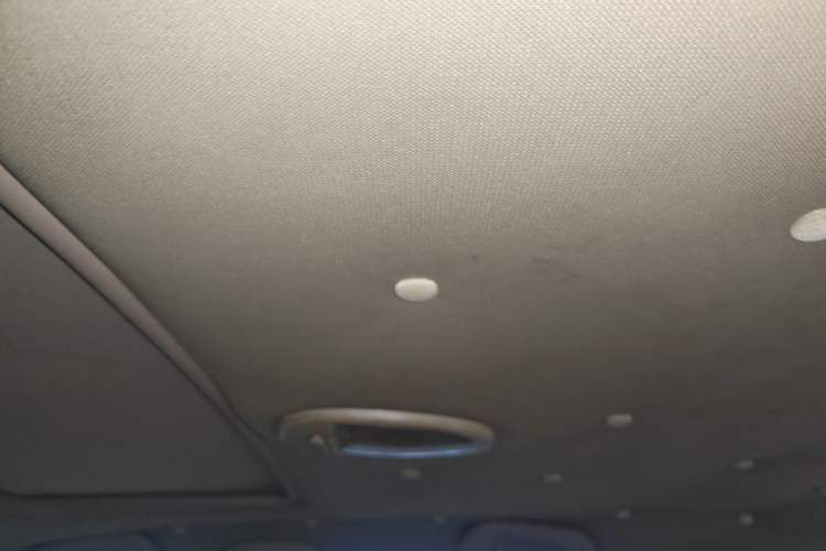 Used Buick Excelle 2013 1.5L Manual Classic Model Headliner