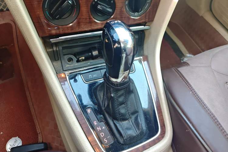 Used Volkswagen Lavida 2013 1.4TSI DSG Comfort Edition
