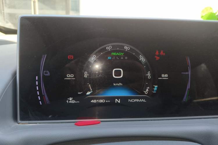 Used ORA White Cat 2020 305 km Luxury Version Instrument Cluster