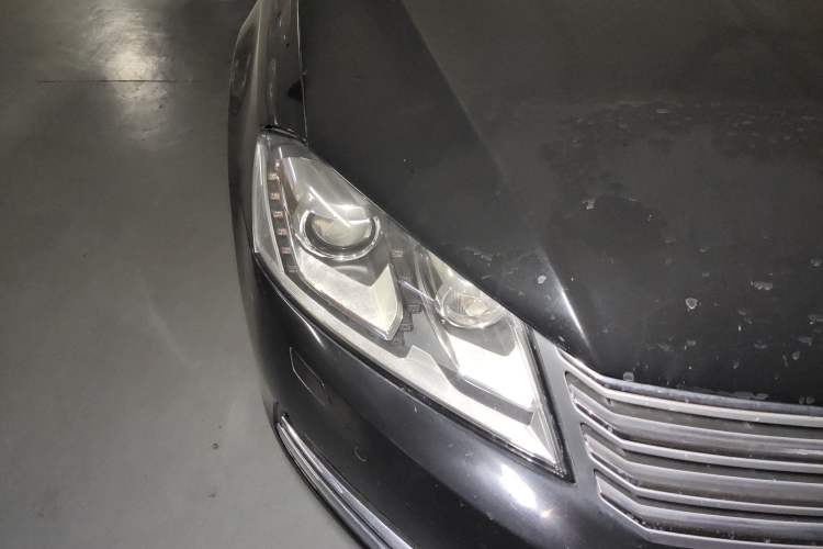 Used Volkswagen Magotan 2015 Facelift 1.8TSI Luxury Model Right Front Headlight