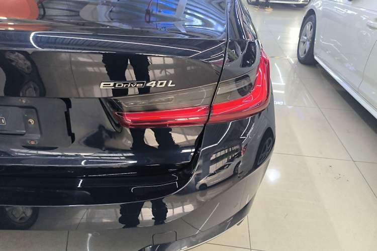 Used BMW i3 2024 eDrive 40 L Midnight Edition
