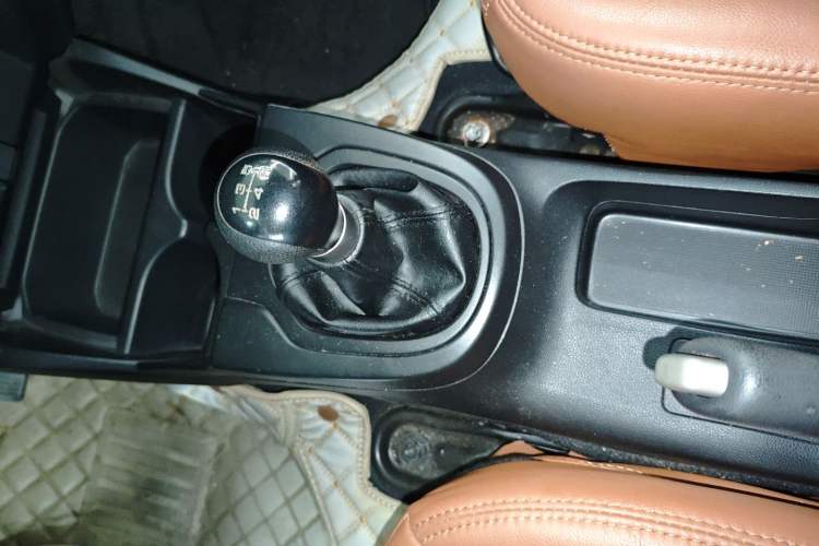 Used Honda Fit 2016 1.5L LX Manual Comfort Model
