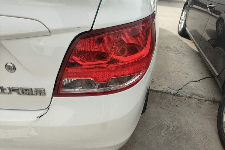 Used Chevrolet Sail 2015 Sail 3 1.5L Manual with Ideal Sunroof Edition
