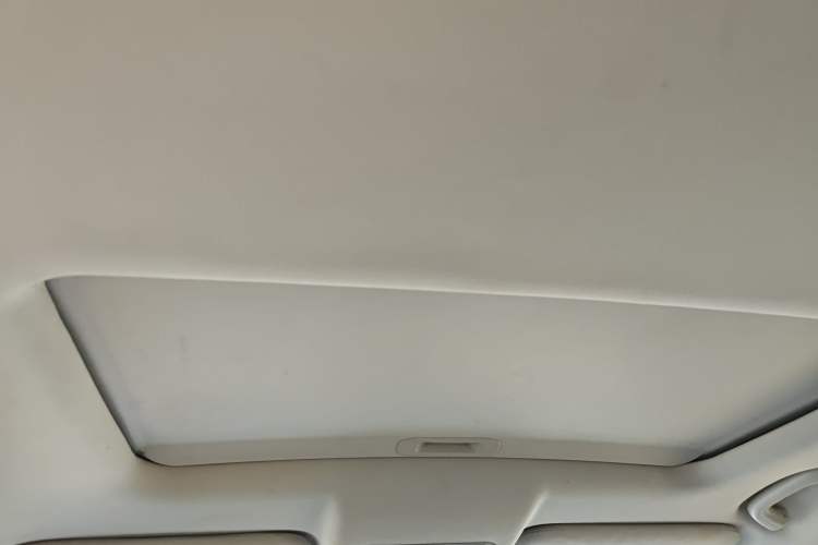 Used CHANGAN CS35PLUS 2018 1.6L Manual Cool Edition China V Standard Headliner