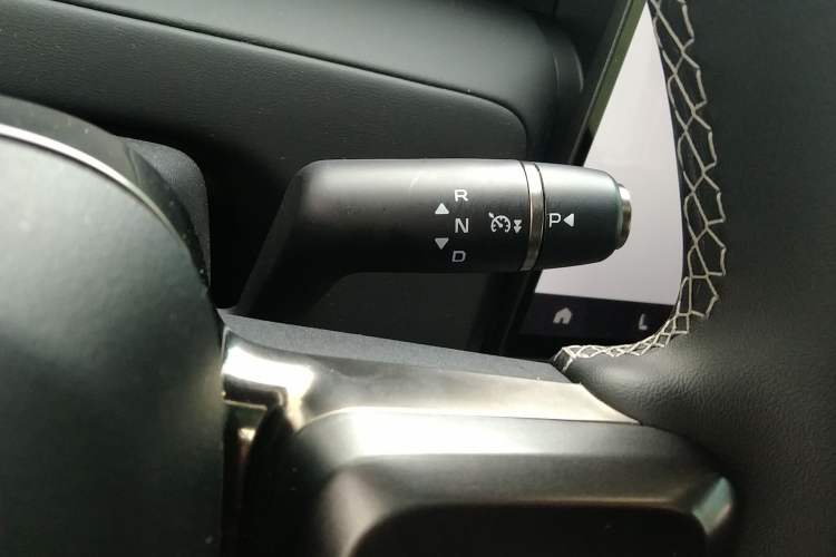 Used iCAR V23 2026 Model V23S 501 Four-Wheel Drive Peak Performance Edition Gear Lever