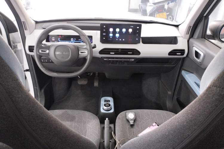 Used Geely Galaxy Panda 2023 Panda Mini 120km Super Cute Bear