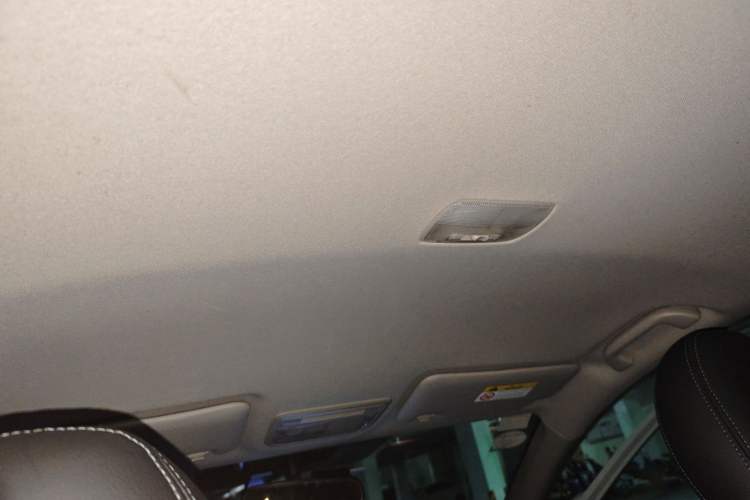 Used Honda Vezel 2017 1.5L CVT 2WD Comfort Model Headliner